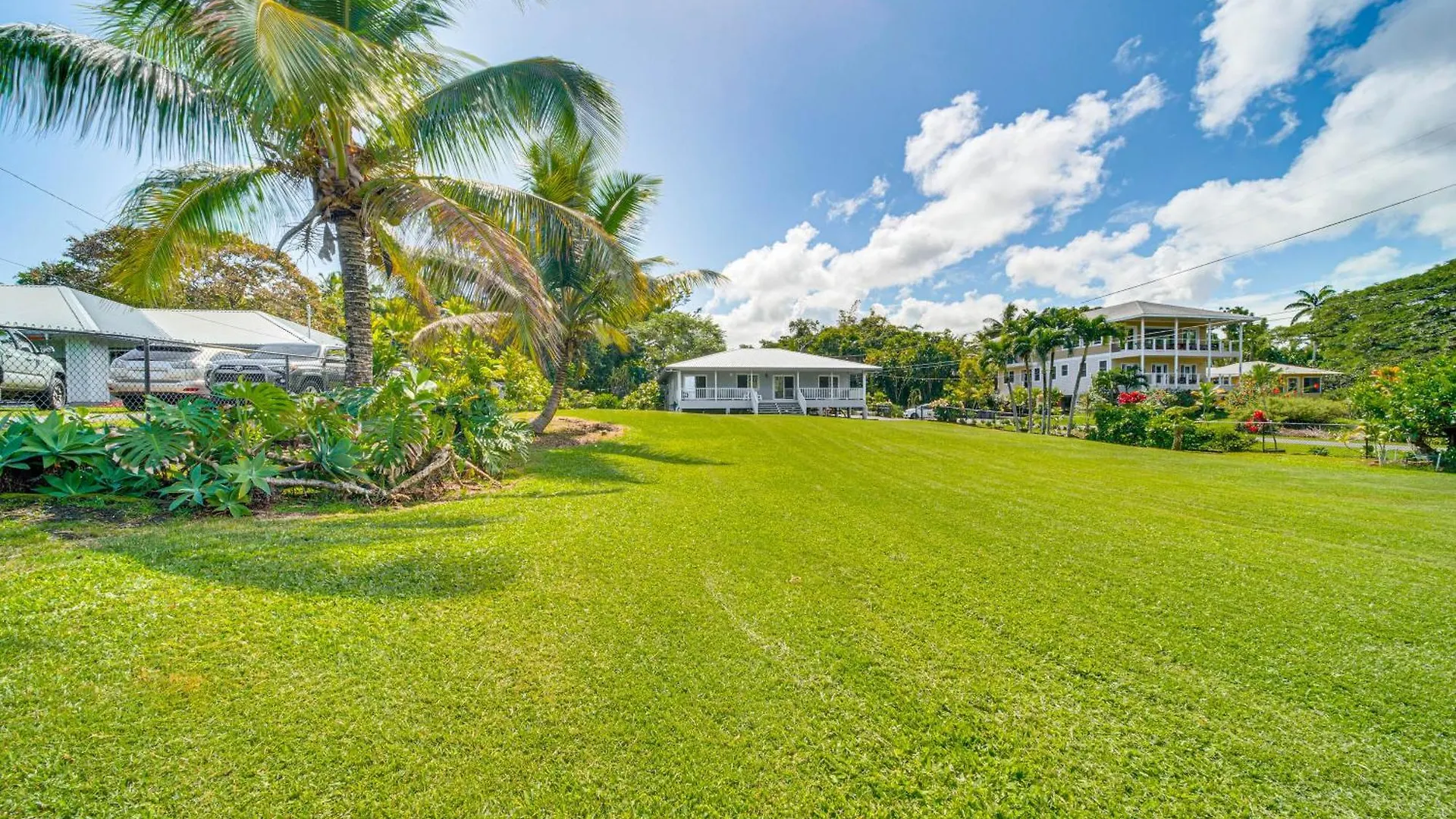 Holiday home Hilo Oasis - 32 Mi To Volcanoes National Park!