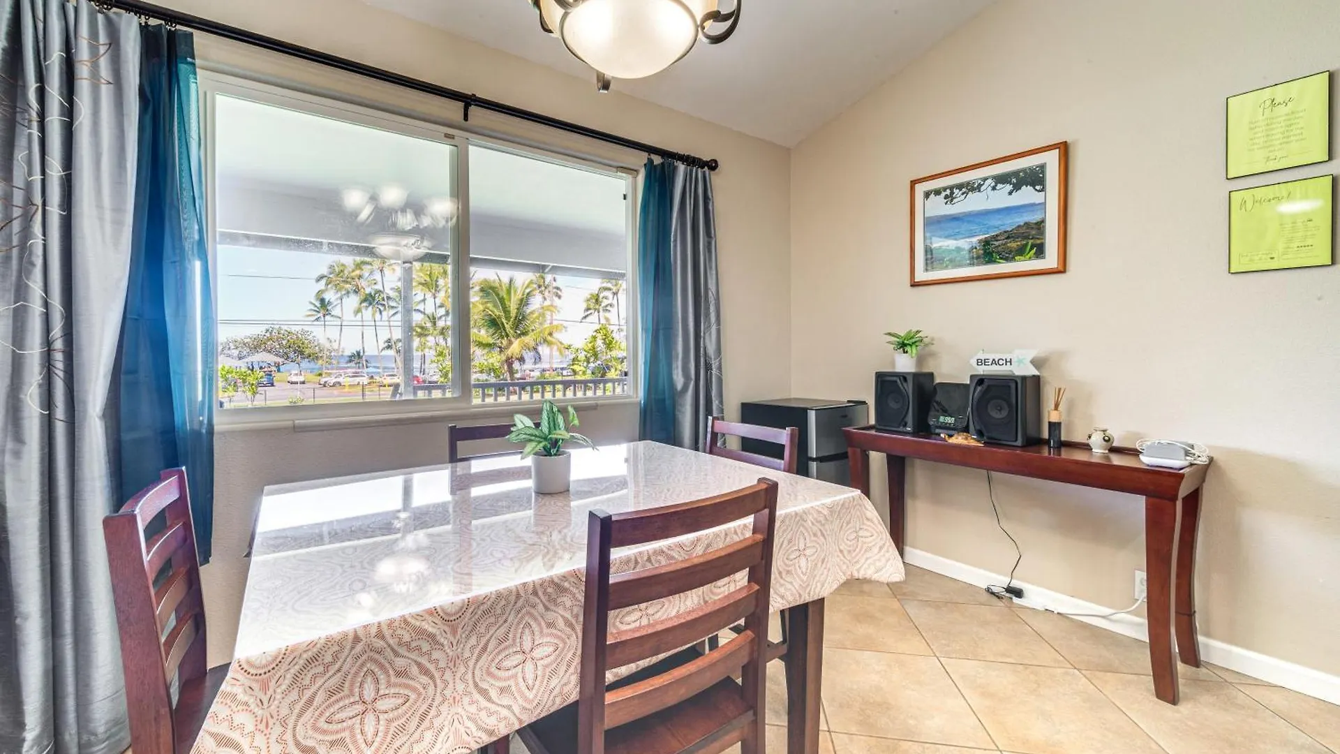 Holiday home Hilo Oasis - 32 Mi To Volcanoes National Park!