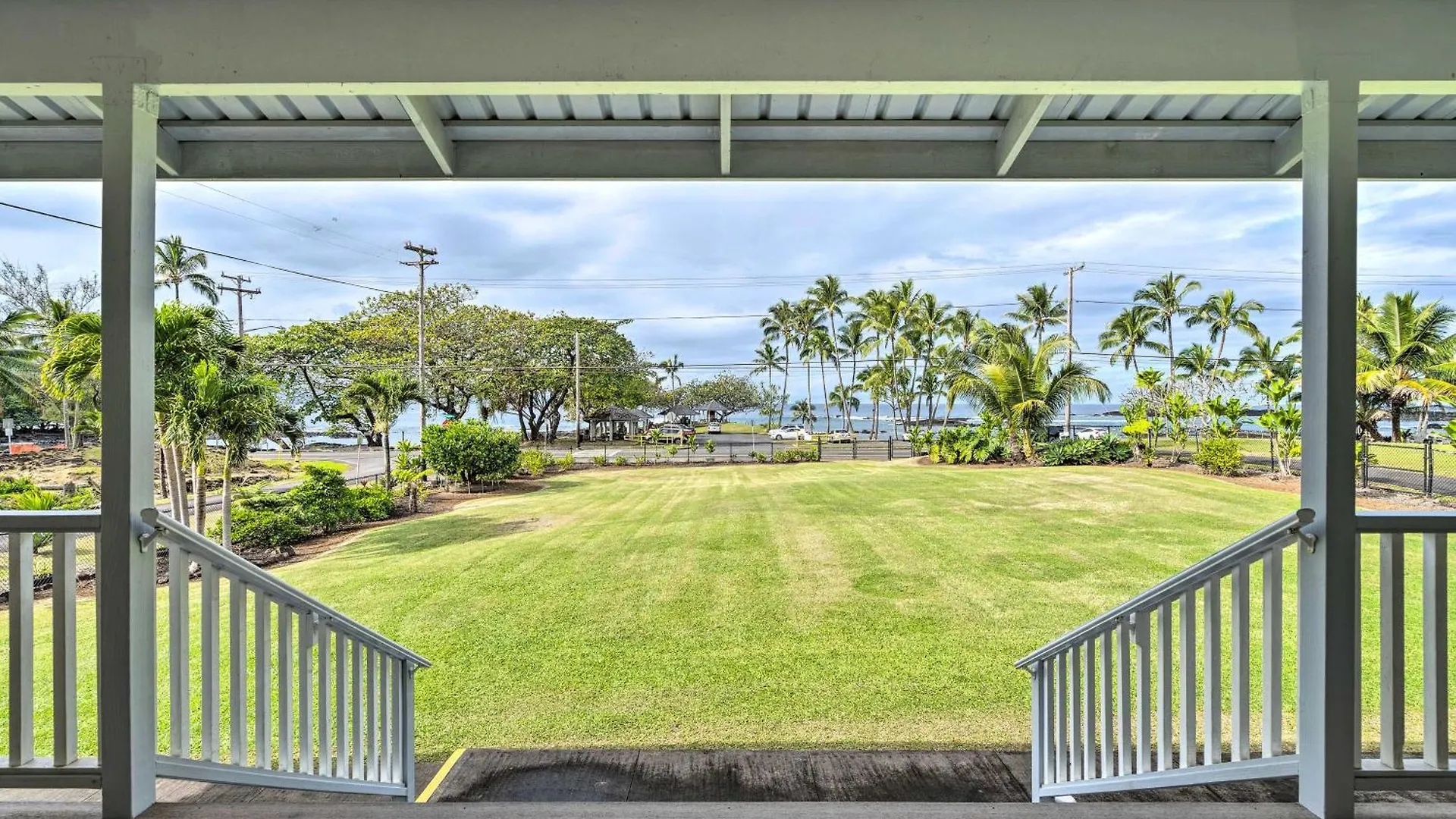 Holiday home Hilo Oasis - 32 Mi To Volcanoes National Park!